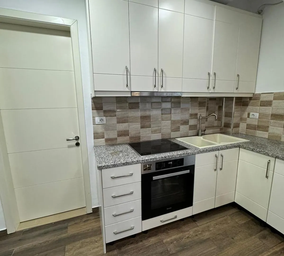 Apartament Drasa Gjirokastër