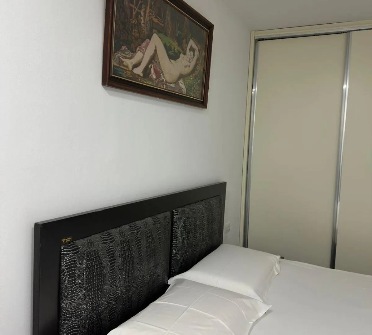 Apartament Drasa Gjirokastër 公寓